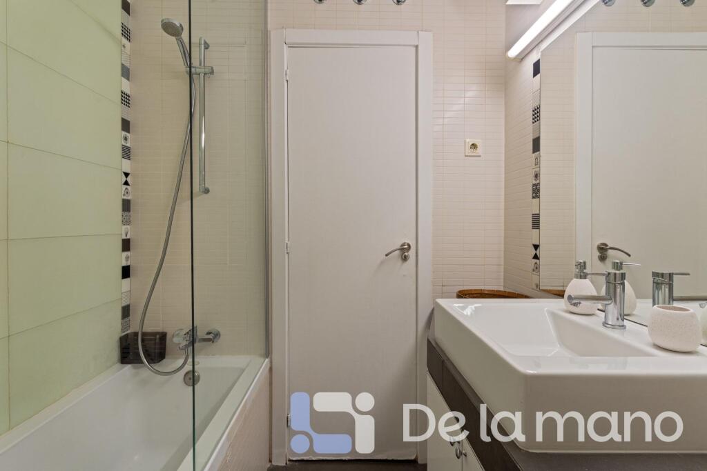 PISO REFORMADO, AMUEBLADO Y CON BALCÓN PRIVADO. - foto 10