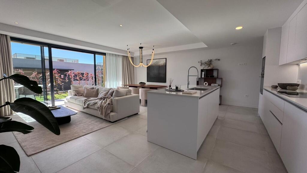 CHALET de 3 DORM y ENTREGA INMEDIATA!  en Mijas Costa, jardí - foto 3