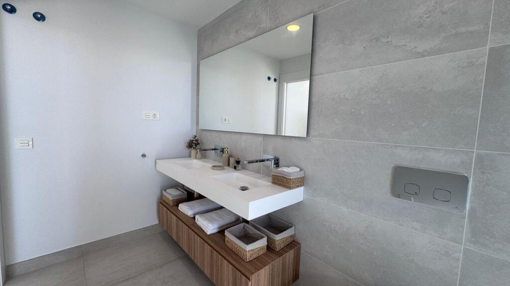 CHALET de 3 DORM y ENTREGA INMEDIATA!  en Mijas Costa, jardí - foto 39
