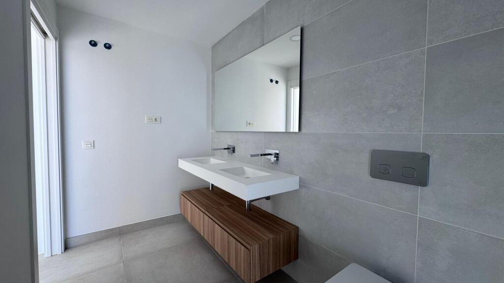 CHALET de 3 DORM y ENTREGA INMEDIATA!  en Mijas Costa, jardí - foto 45