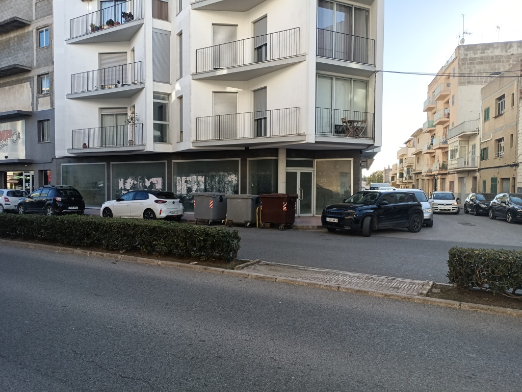 Local comercial en Venta en Manacor Baleares - foto 2