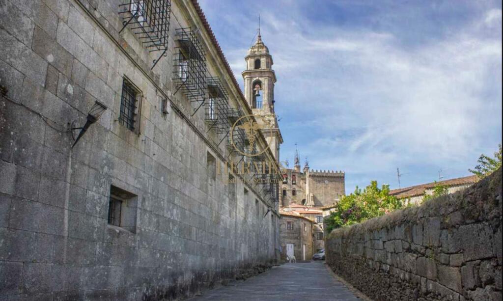 Venta de  Casa señorial en Tui, Camino de Santiago - foto 5