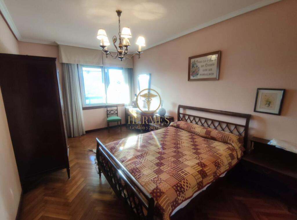Piso de 115 m2 en venta Gran Vía Vigo. - foto 13