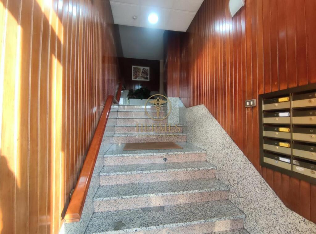 Piso de 115 m2 en venta Gran Vía Vigo. - foto 25
