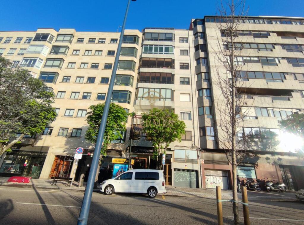 Piso de 115 m2 en venta Gran Vía Vigo. - foto 26