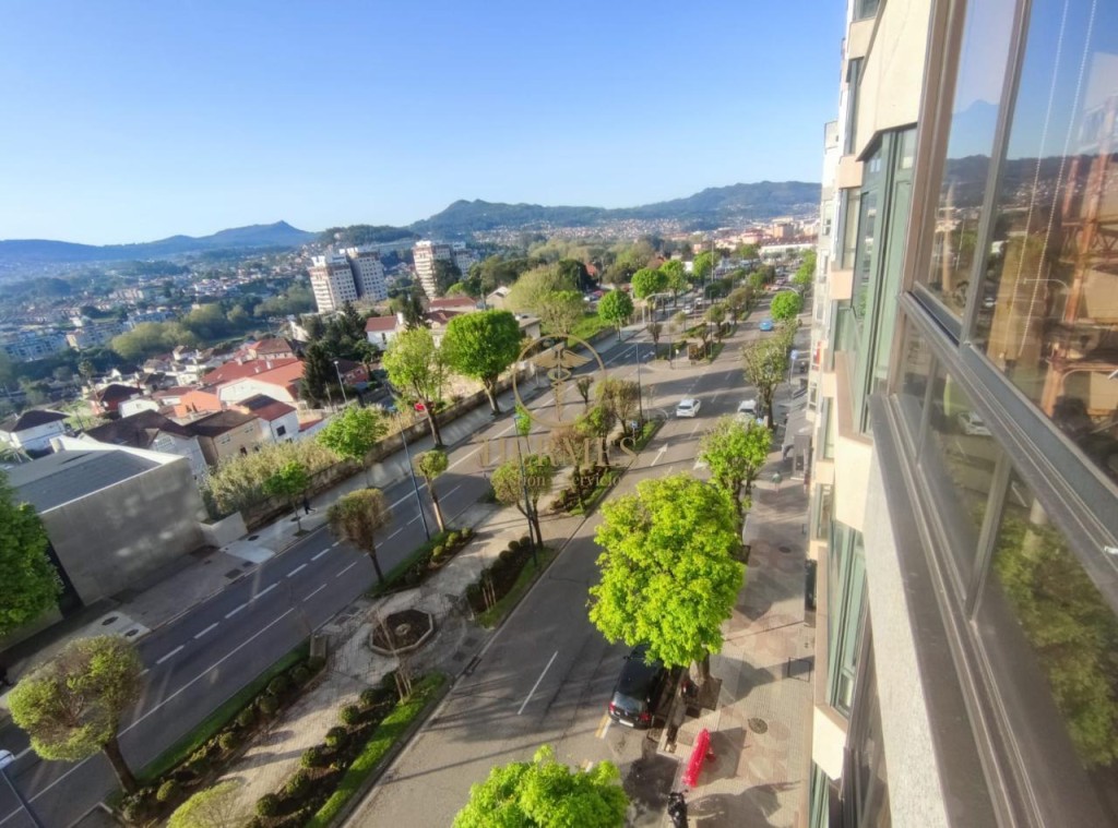 Piso de 115 m2 en venta Gran Vía Vigo. - foto 28