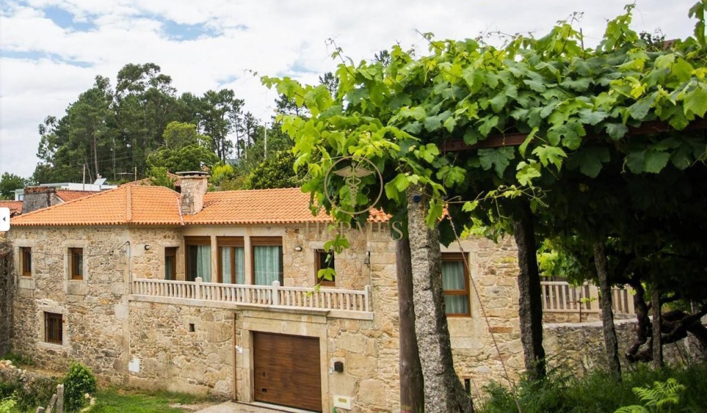 Encantadora casa rural de piedra totalmente reformada, en Valenca do Miño