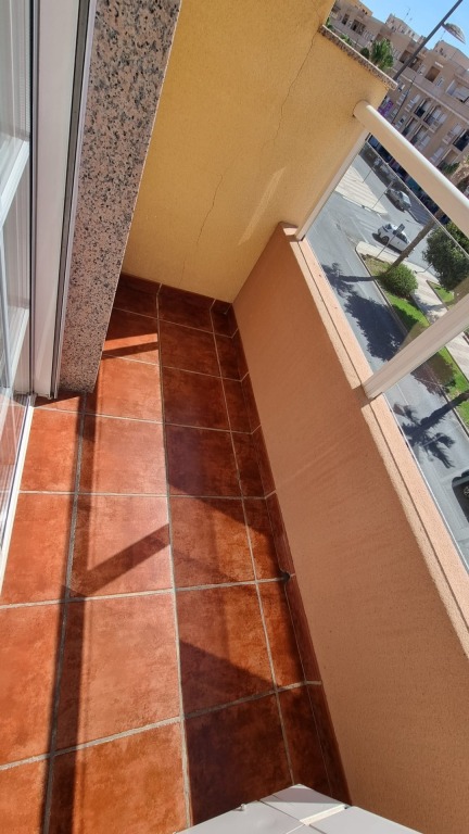 Amplio y Moderno Piso en Roquetas de Mar - Las Salinas por s - foto 9