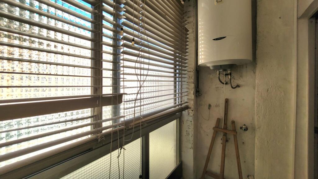 PISO DE CUATRO DORMITORIOS, EXTERIOR, LUMINOSO CON TERRAZA - foto 11