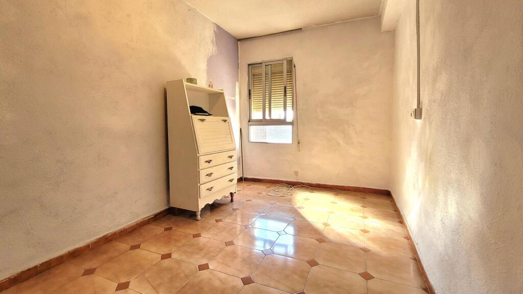 PISO DE CUATRO DORMITORIOS, EXTERIOR, LUMINOSO CON TERRAZA - foto 12