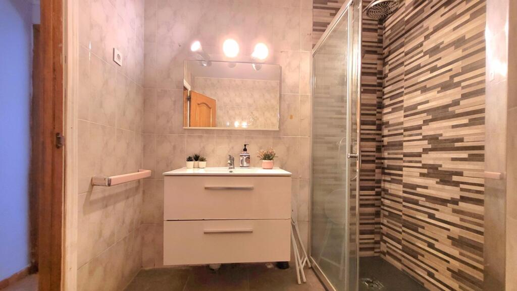PISO DE CUATRO DORMITORIOS, EXTERIOR, LUMINOSO CON TERRAZA - foto 20
