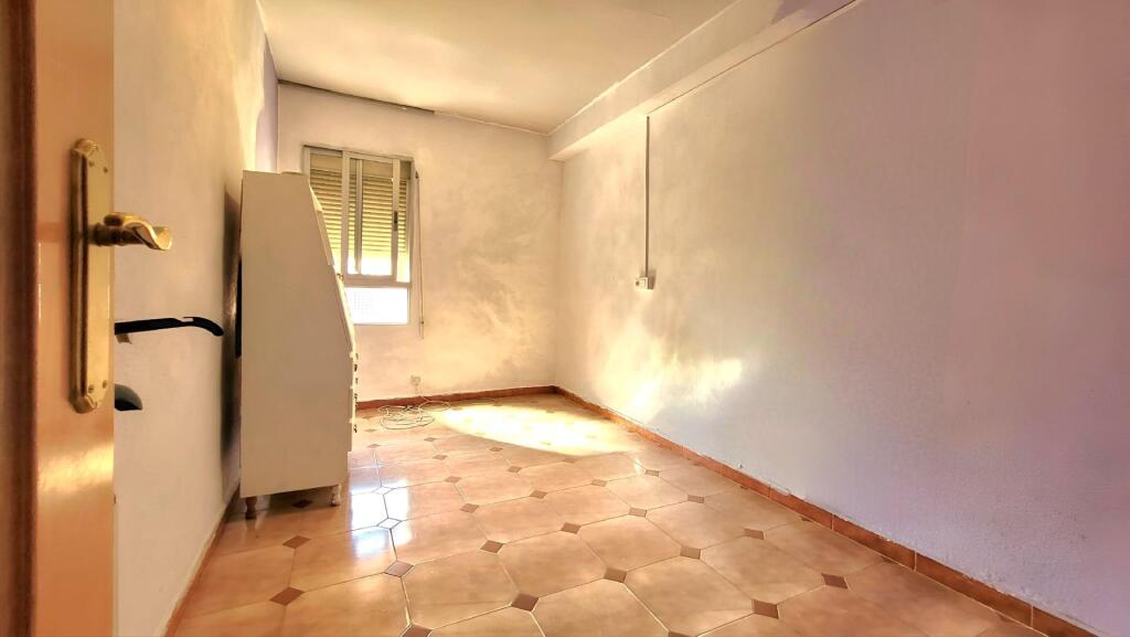 PISO DE CUATRO DORMITORIOS, EXTERIOR, LUMINOSO CON TERRAZA - foto 23