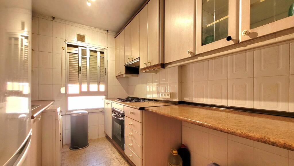 PISO DE CUATRO DORMITORIOS, EXTERIOR, LUMINOSO CON TERRAZA - foto 24