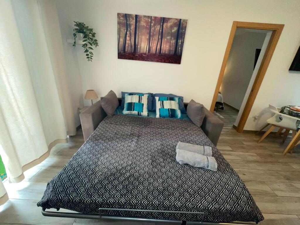 Piso Reformado de 2 habitaciones en Los Cristianos con Pisci - foto 14