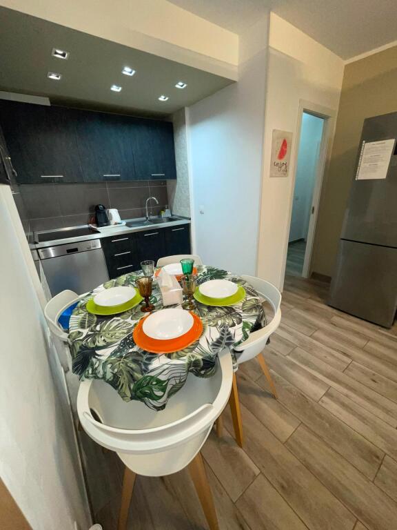 Piso Reformado de 2 habitaciones en Los Cristianos con Pisci - foto 23