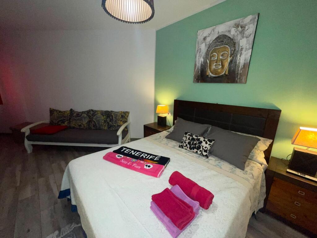 Piso Reformado de 2 habitaciones en Los Cristianos con Pisci - foto 26