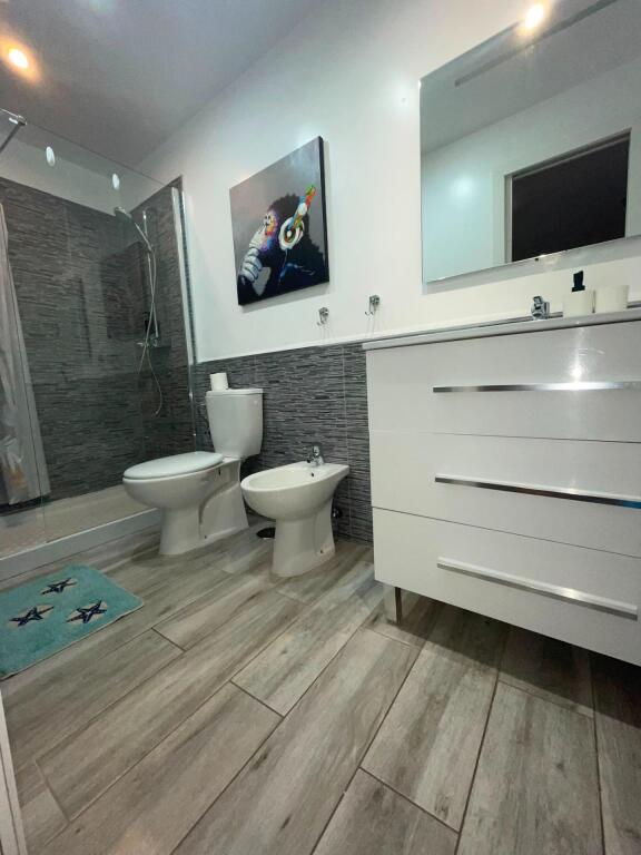 Piso Reformado de 2 habitaciones en Los Cristianos con Pisci - foto 29
