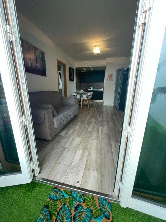 Piso Reformado de 2 habitaciones en Los Cristianos con Pisci - foto 40