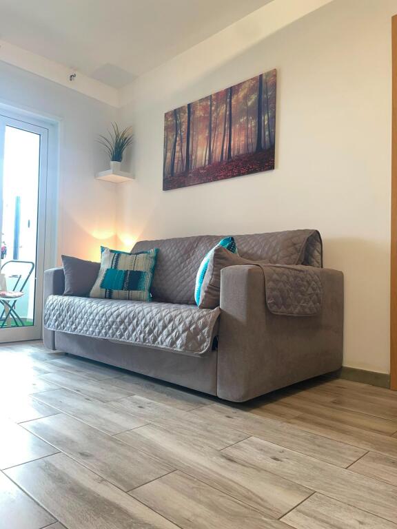 Piso Reformado de 2 habitaciones en Los Cristianos con Pisci - foto 5