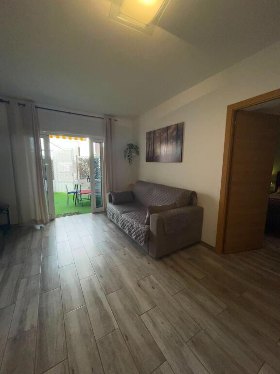 Piso Reformado de 2 habitaciones en Los Cristianos con Pisci - foto 7