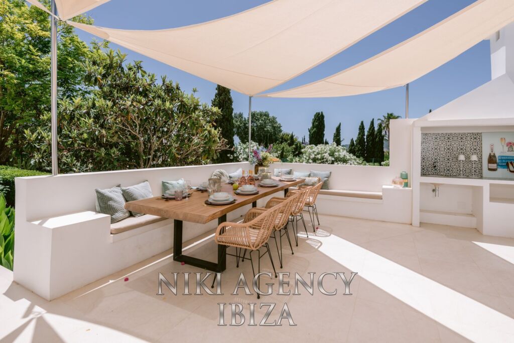 Casa-Chalet en Venta en Santa Eularia Des Riu Baleares - foto 4