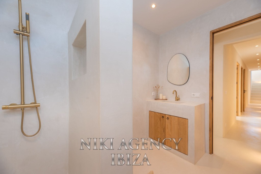 Casa-Chalet en Venta en Santa Eularia Des Riu Baleares - foto 23