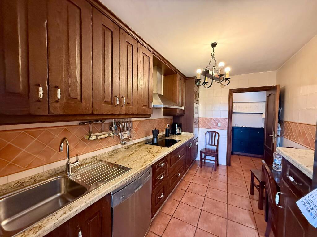 Amplia Vivienda en Pleno Recinto Ferial de Fuengirola - foto 38