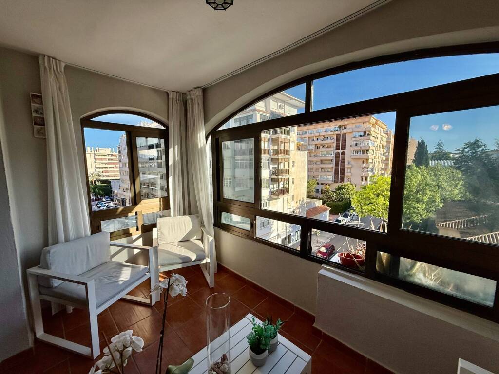 Amplia Vivienda en Pleno Recinto Ferial de Fuengirola - foto 9