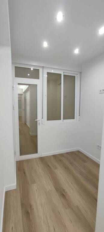 PISO DE 3 DORMITORIOS COMPLETAMENTE NUEVO A UN PASO DEL PUER - foto 11