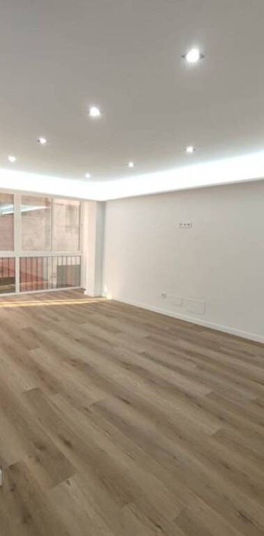 PISO DE 3 DORMITORIOS COMPLETAMENTE NUEVO A UN PASO DEL PUER - foto 5