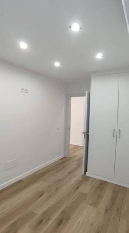 PISO DE 3 DORMITORIOS COMPLETAMENTE NUEVO A UN PASO DEL PUER - foto 9