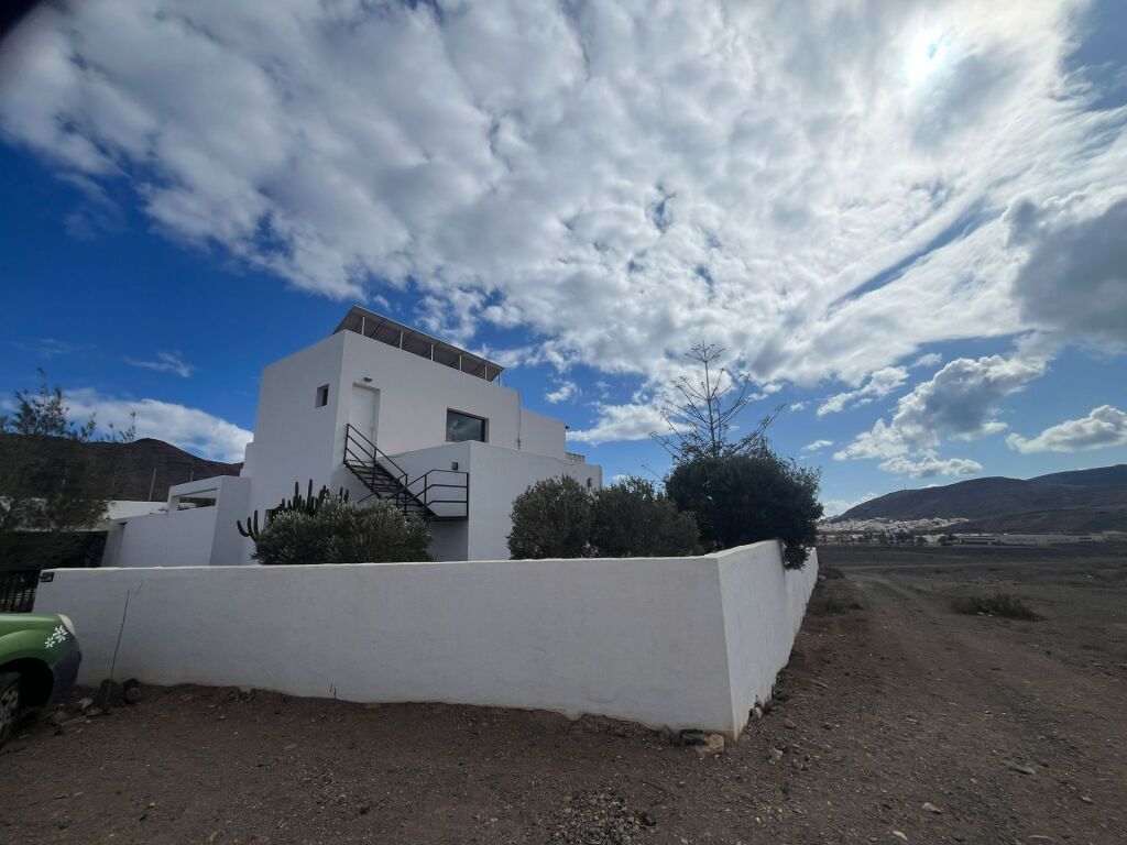 Casa-Chalet en Venta en Gran Tarajal Las Palmas - foto 2