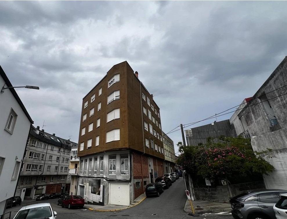 Piso en venta en Ribeira. Alquilado. No se Puede Visitar. - foto 5