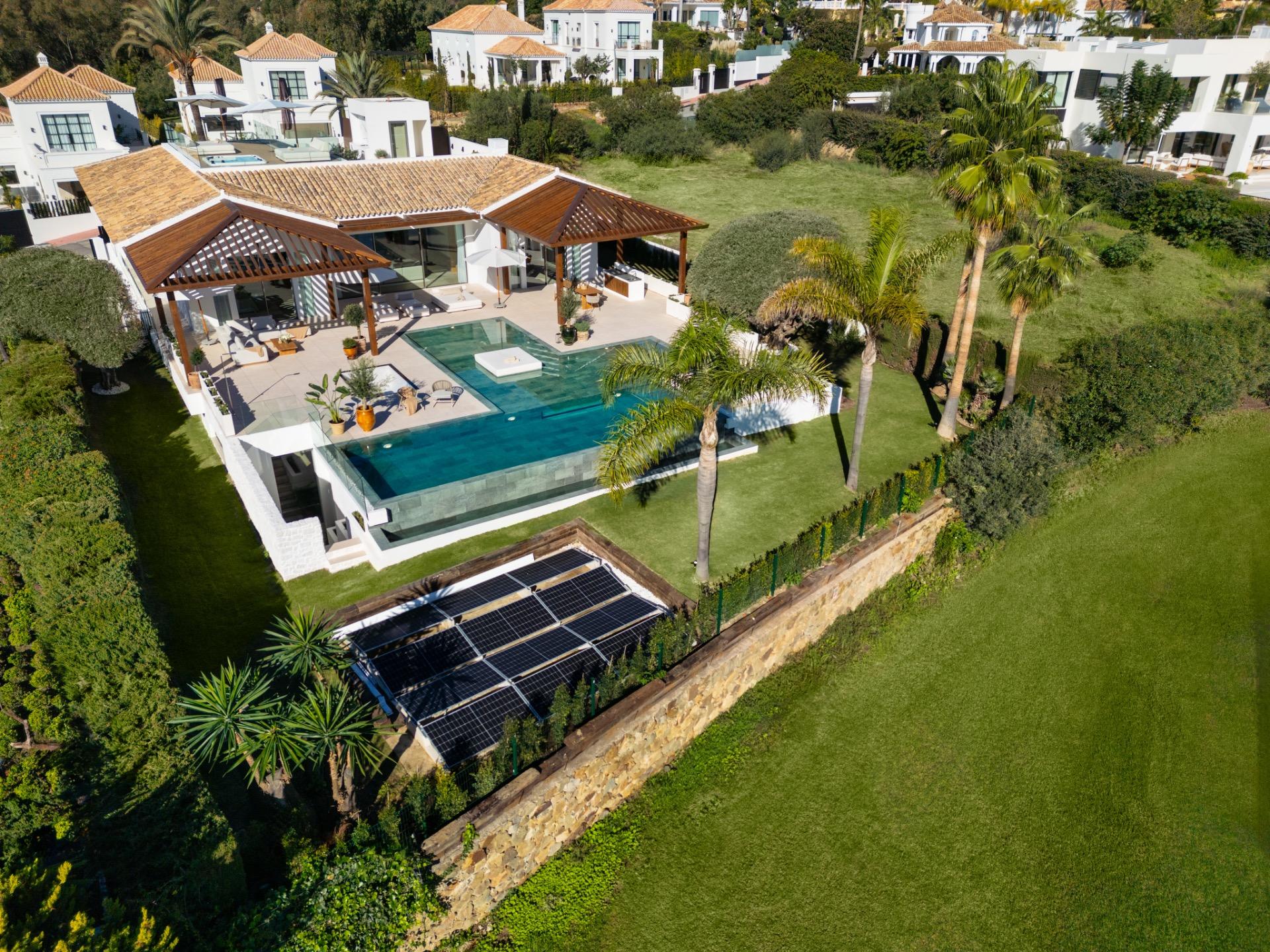 VILLA DE LUJO EN NUEVA ANDALUCIA