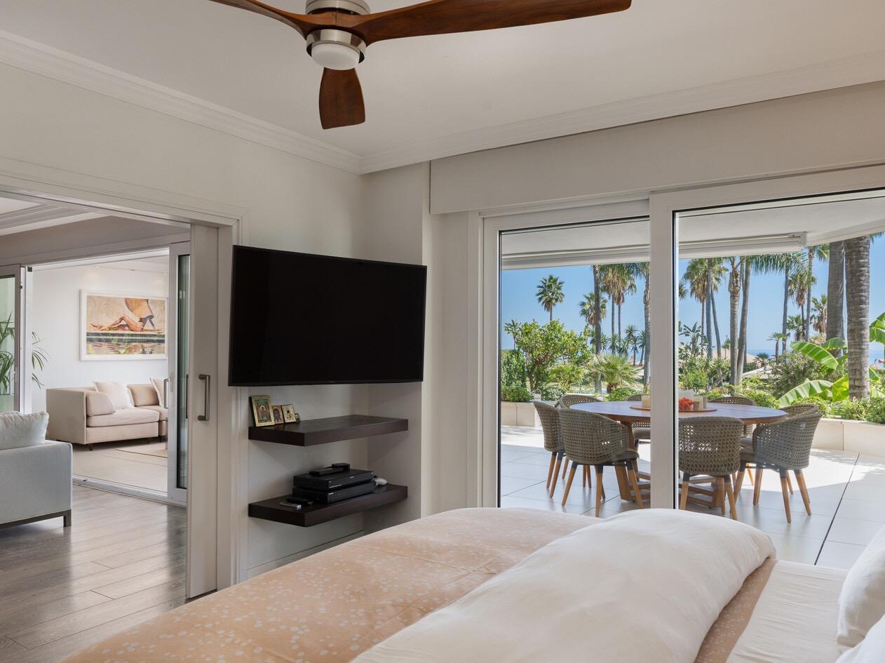 APARTAMENTO DE LUJO EN 1ª LÍNEA DE PLAYA MARBELLA - foto 3