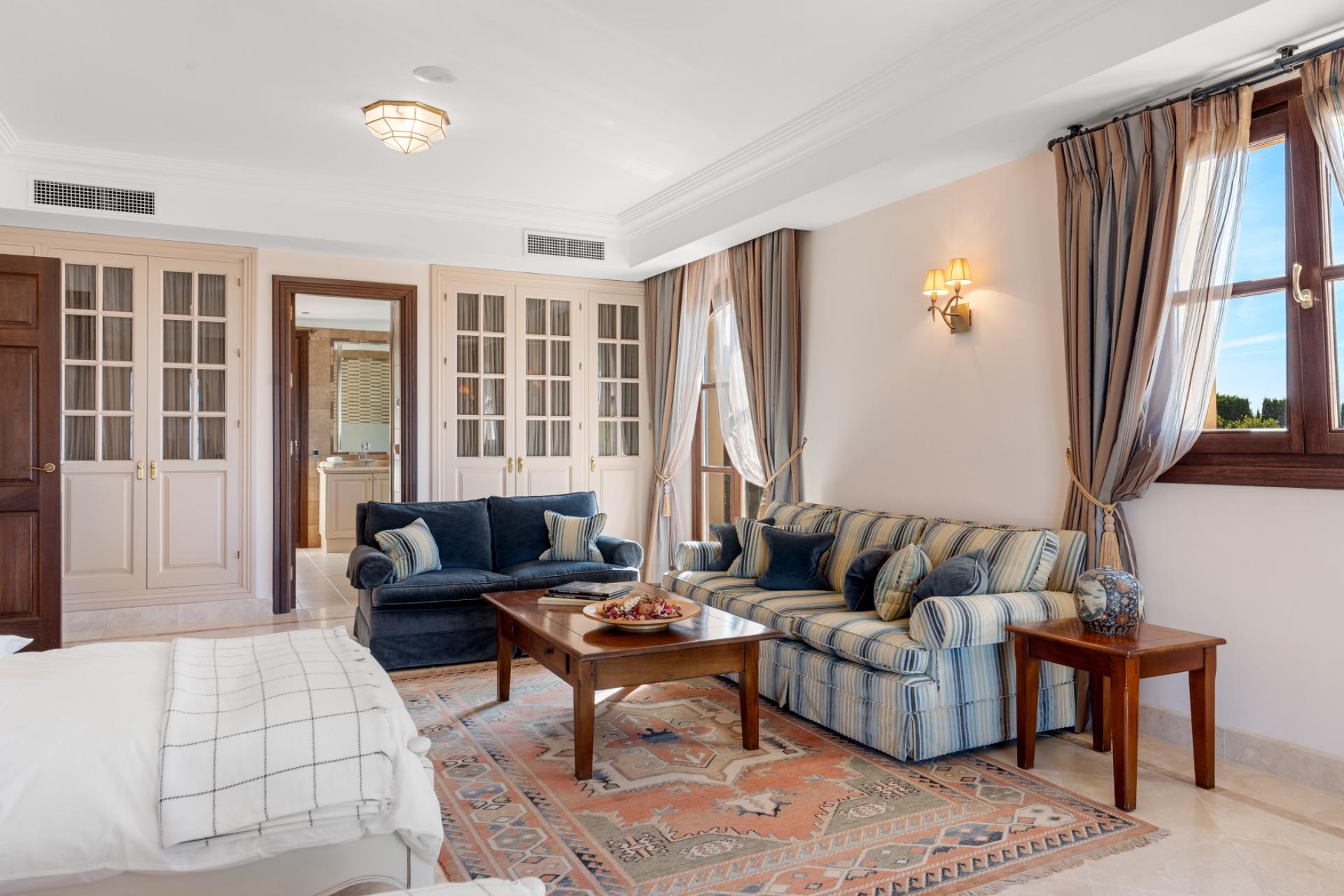 VILLA DE LUJO EN LOS MONTES DE ESTEPONA CON VISTAS AL MAR - foto 34