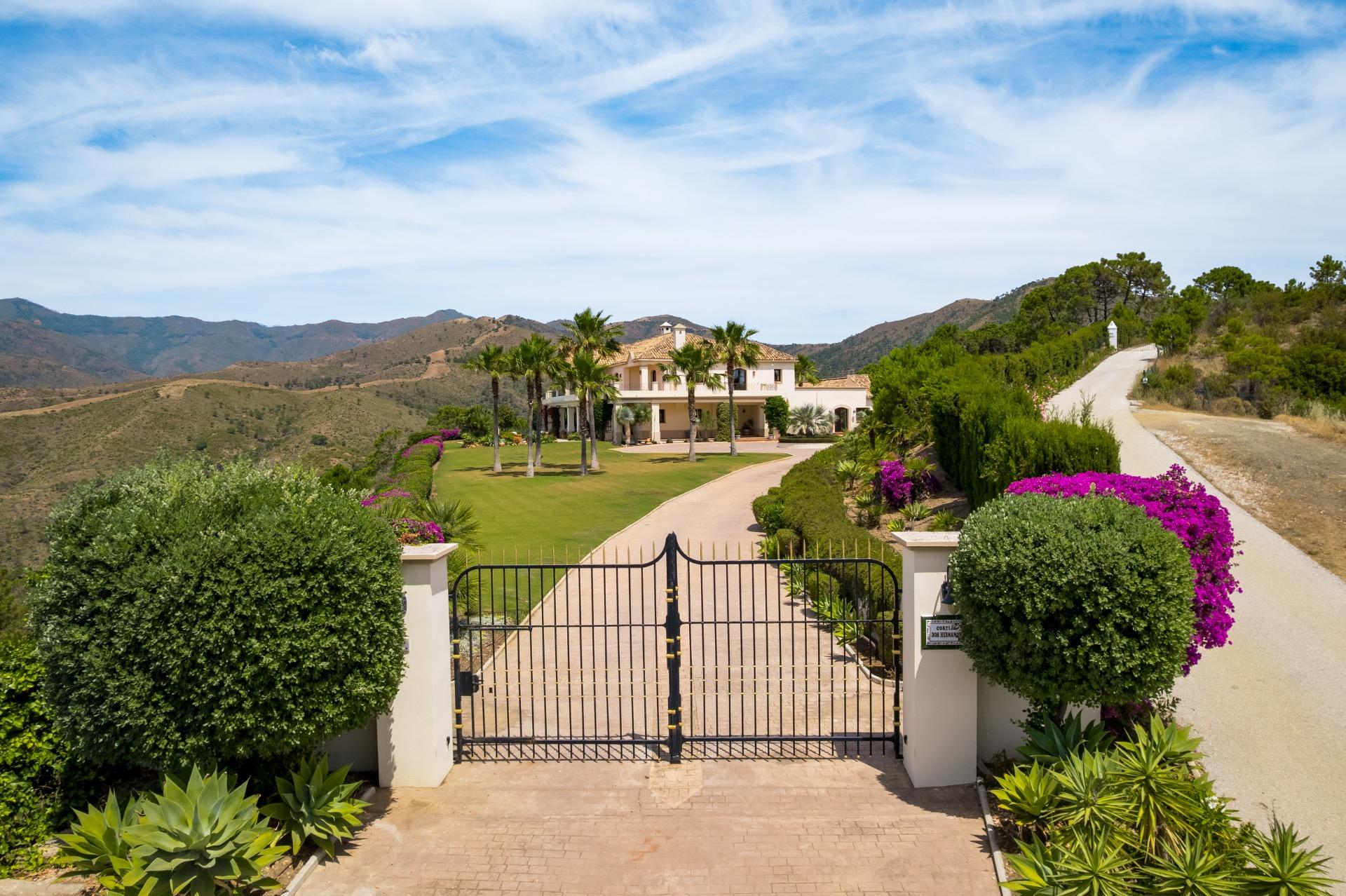 VILLA DE LUJO EN LOS MONTES DE ESTEPONA CON VISTAS AL MAR - foto 5