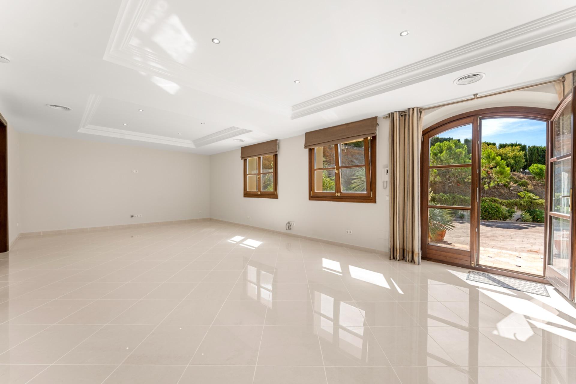 VILLA DE LUJO EN LOS MONTES DE ESTEPONA CON VISTAS AL MAR - foto 43