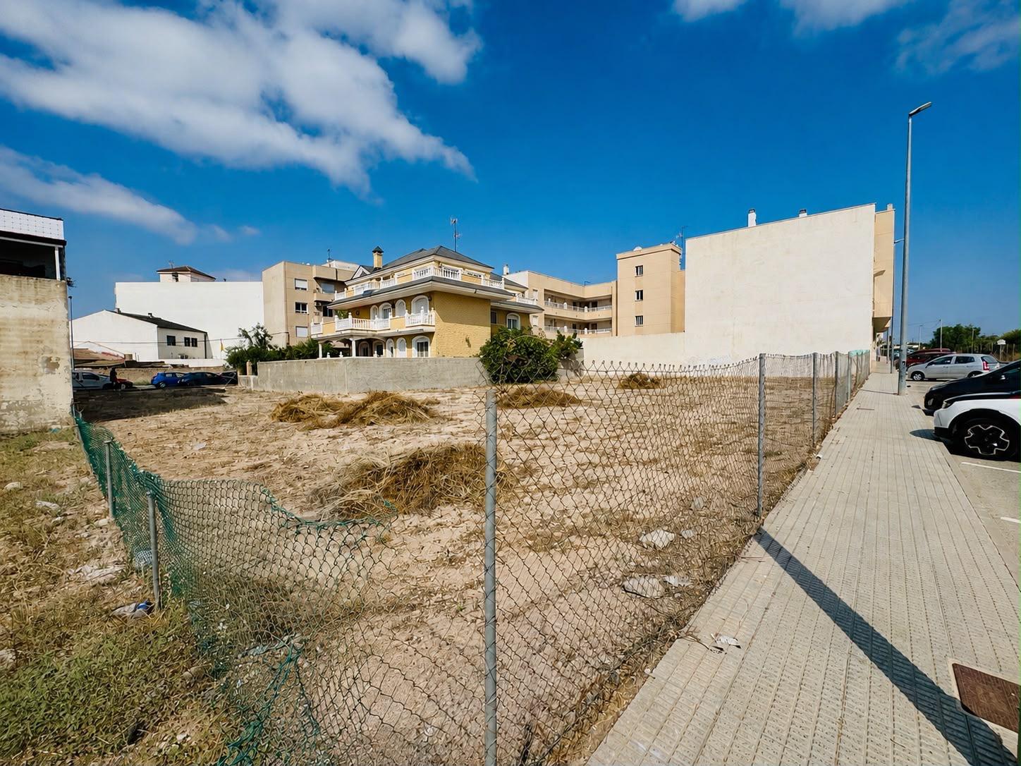 Solar urbano en venta en Los Montesinos (Alicante) construcc - foto 2