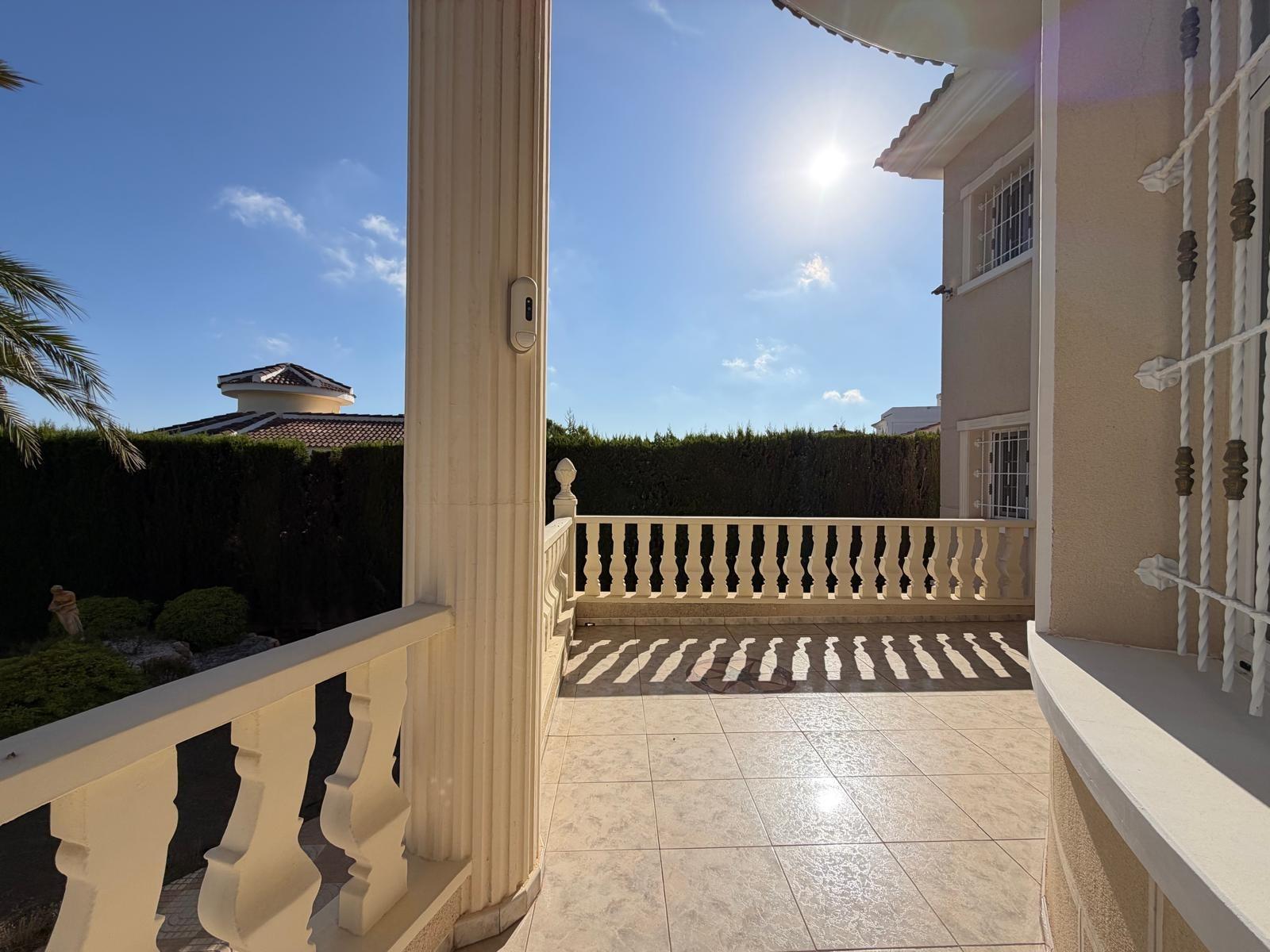 VILLA DE LUJO EN CIUDAD QUESADA DE 6 DORM. 6 BAÑOS. CON SUPE - foto 7