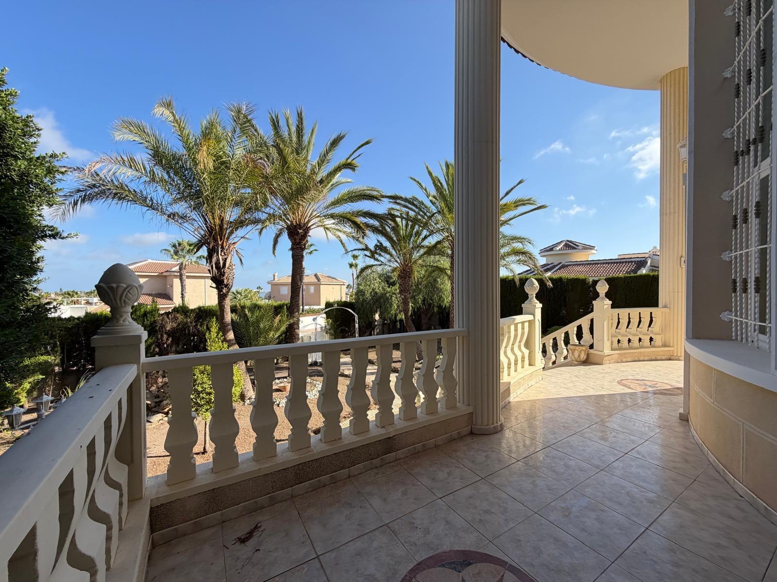 VILLA DE LUJO EN CIUDAD QUESADA DE 6 DORM. 6 BAÑOS. CON SUPE - foto 8