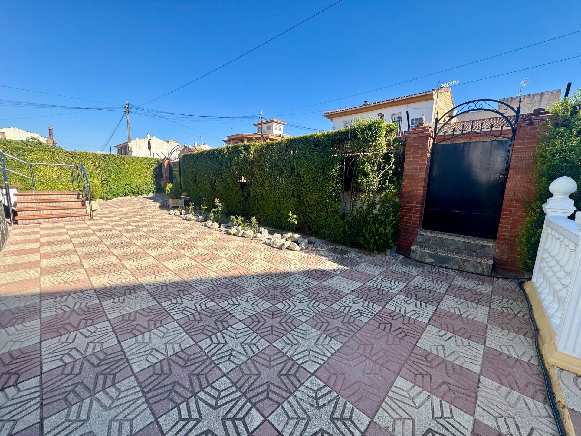 Chalet independiente con gran parcela, piscina privada y gar - foto 17