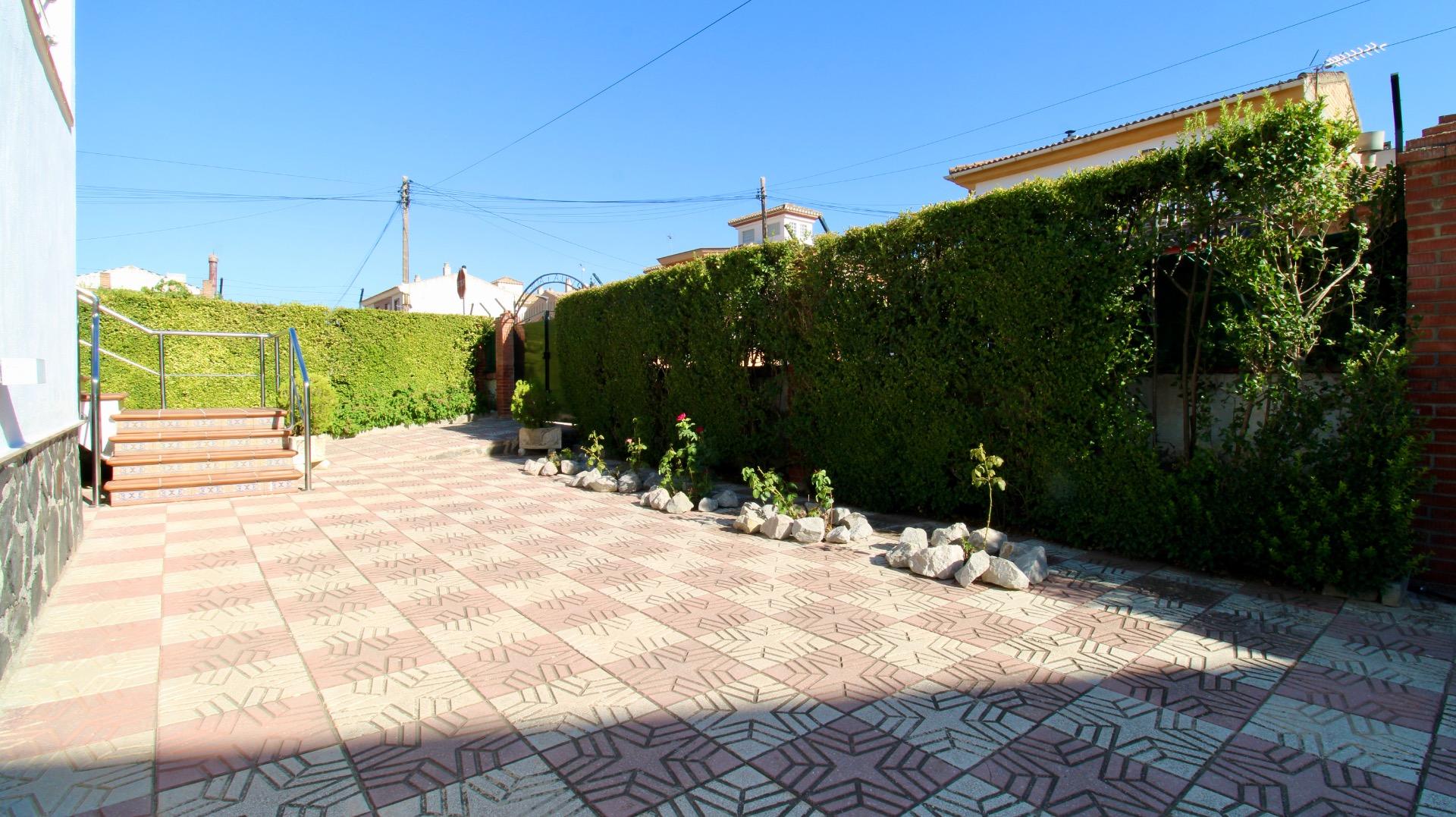 Chalet independiente con gran parcela, piscina privada y gar - foto 19