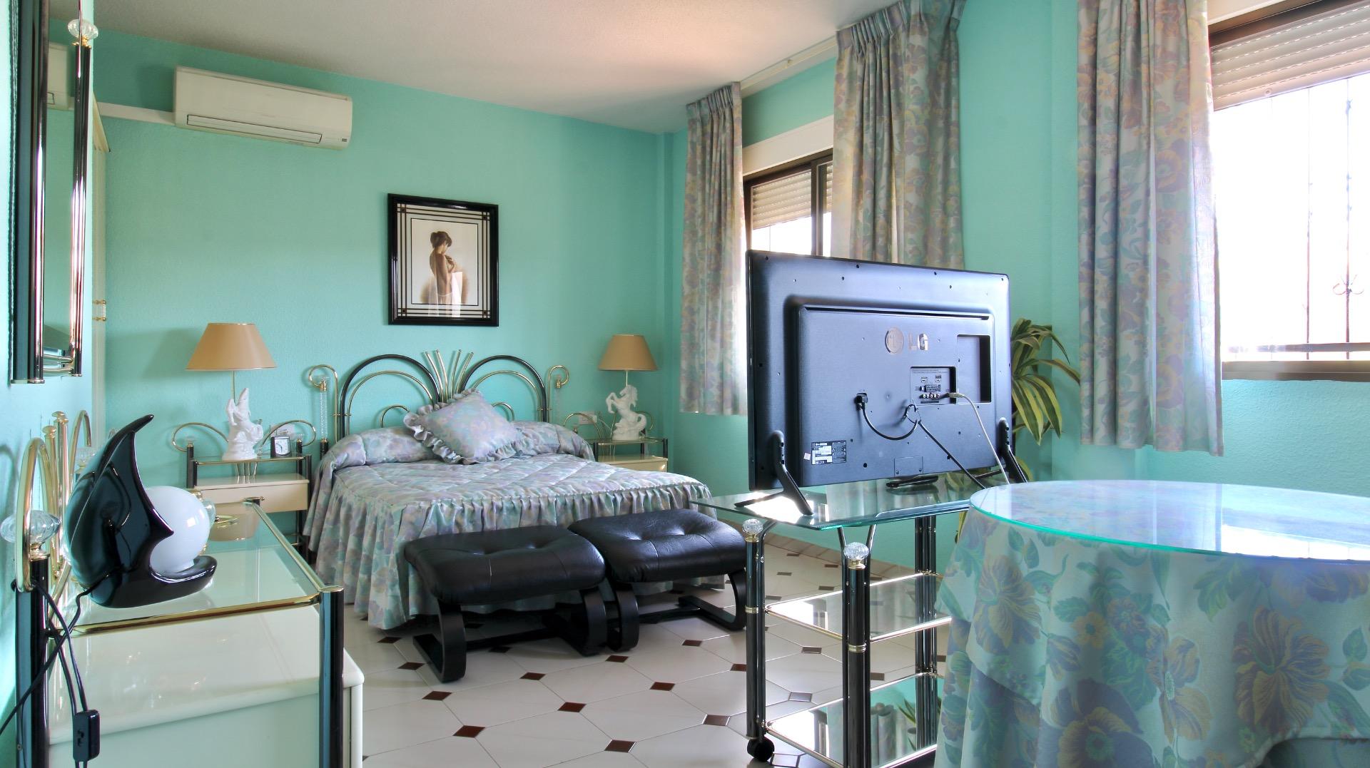 Chalet independiente con gran parcela, piscina privada y gar - foto 40