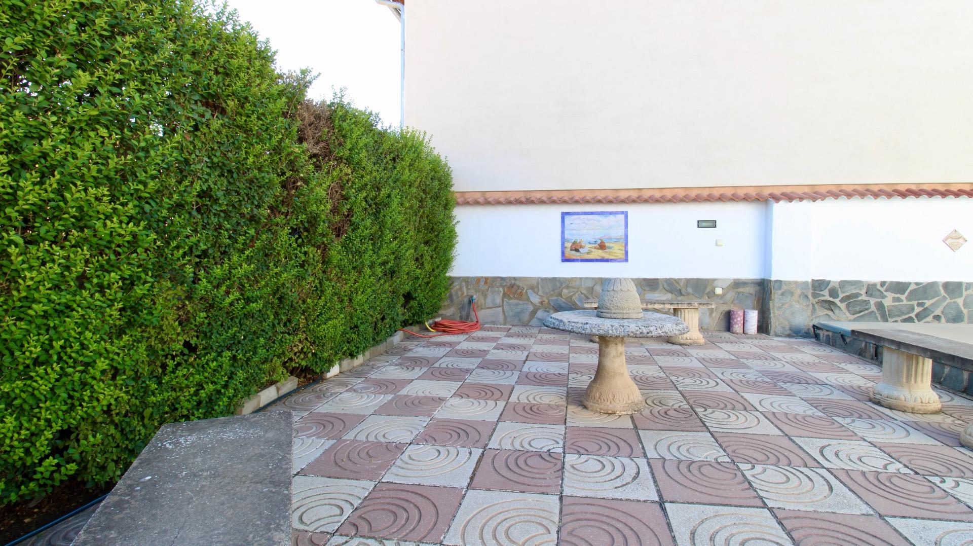 Chalet independiente con gran parcela, piscina privada y gar - foto 5