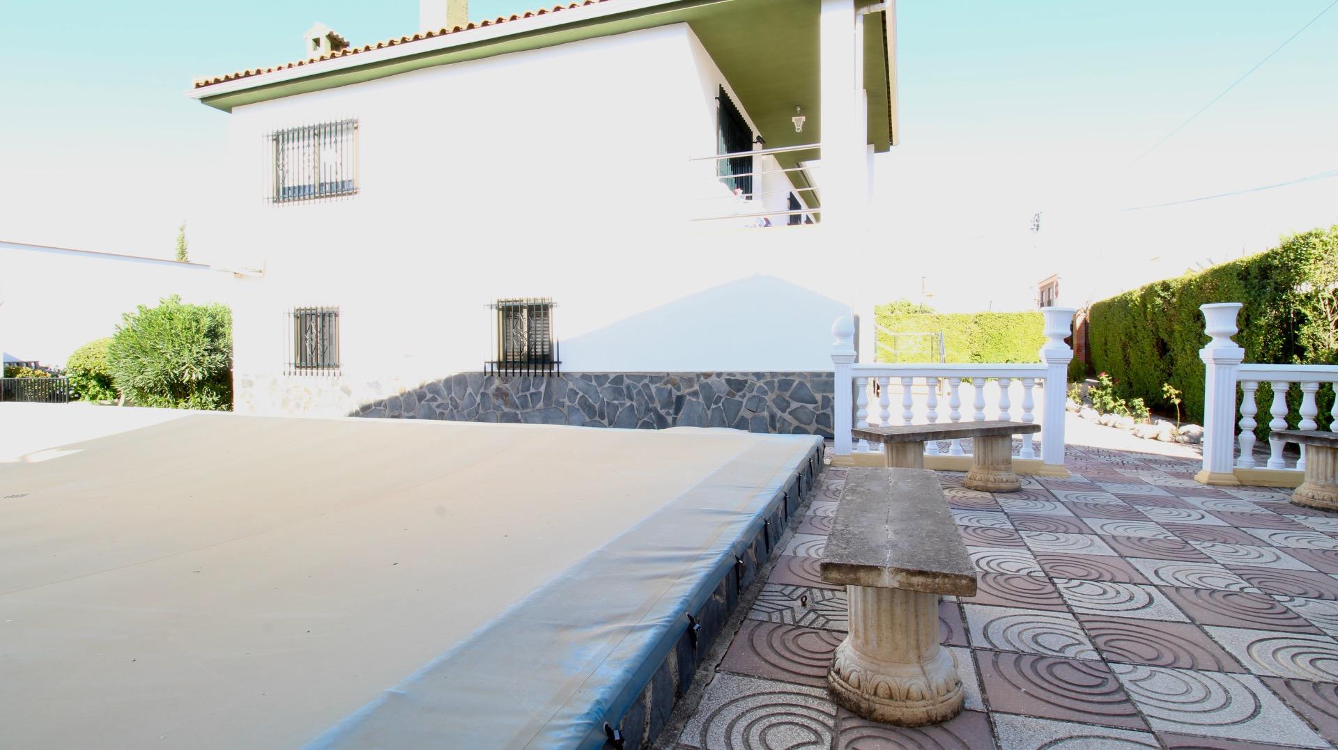 Chalet independiente con gran parcela, piscina privada y gar - foto 8
