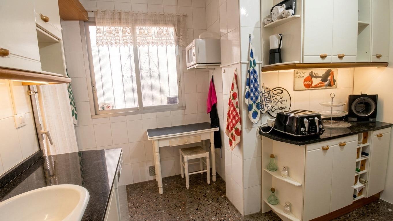 PLANTA BAJA CON GARAJE AL LADO DEL MAR! - foto 15
