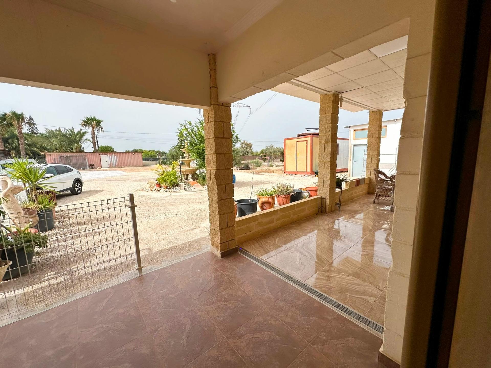 Exclusivo Chalet en La Hoya con Piscina Privada y Amplios Es - foto 8