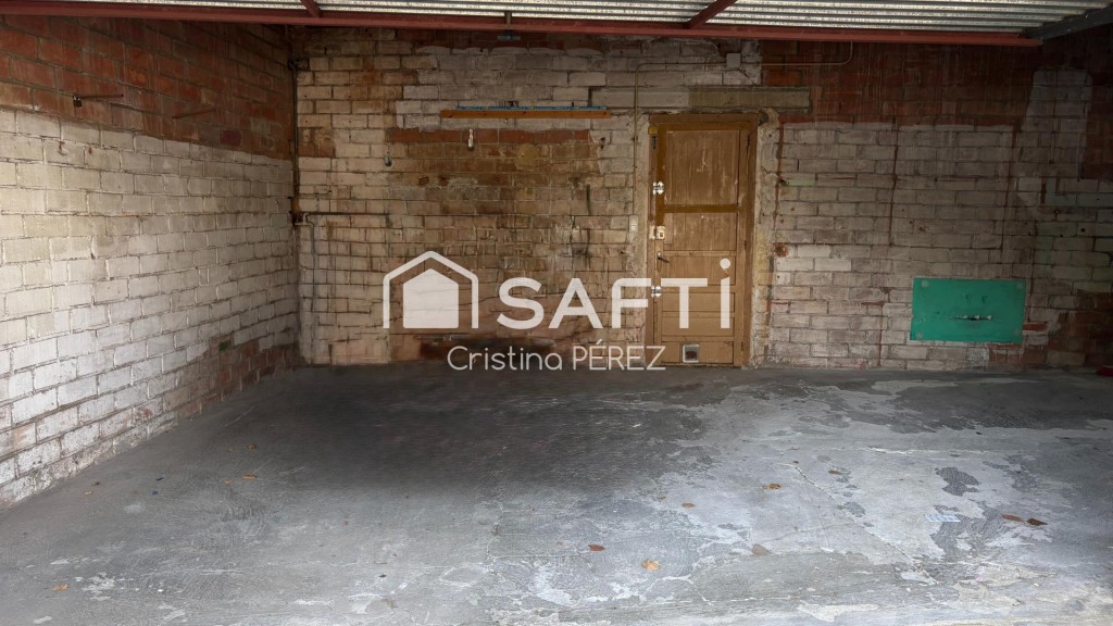 Casa con licencia turística y garaje en Los Pinos - foto 17