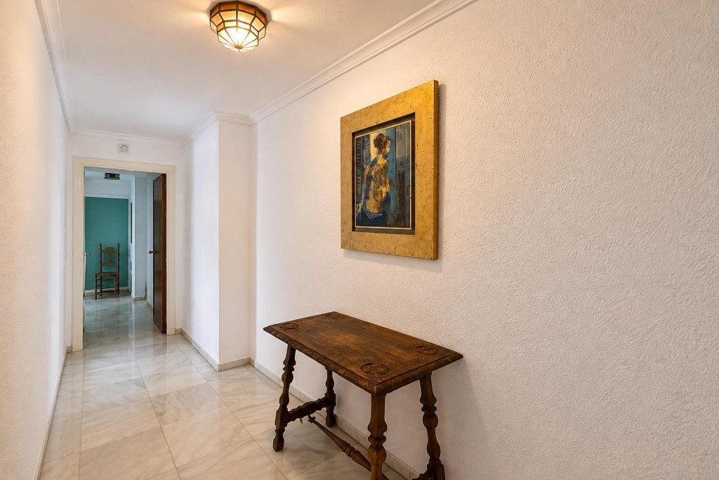 EXTRAORDINARIA VIVIENDA CON 4 habitaciones EN LA ZONA DE EUG - foto 15